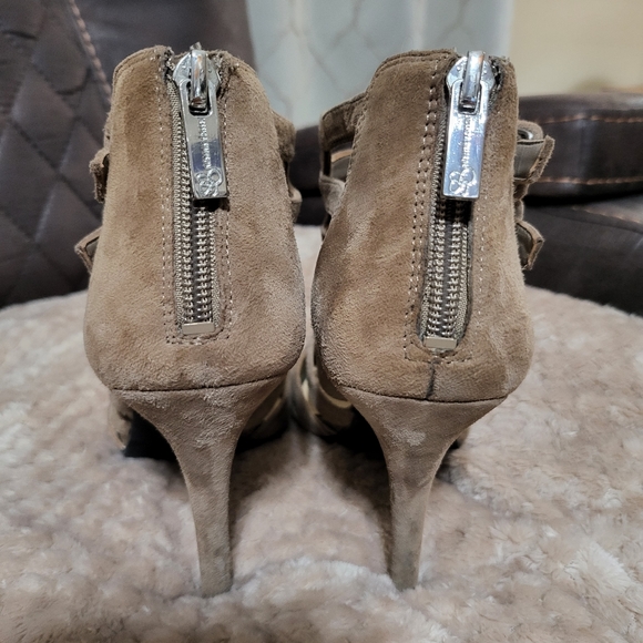 Jessica Simpson Heel, size 7 - Picture 4 of 7